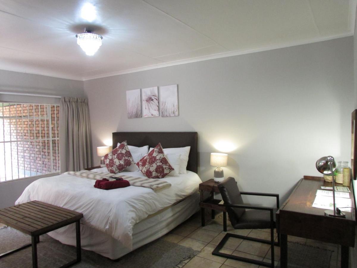 The Ultimate Lodge Louis Trichardt Bagian luar foto