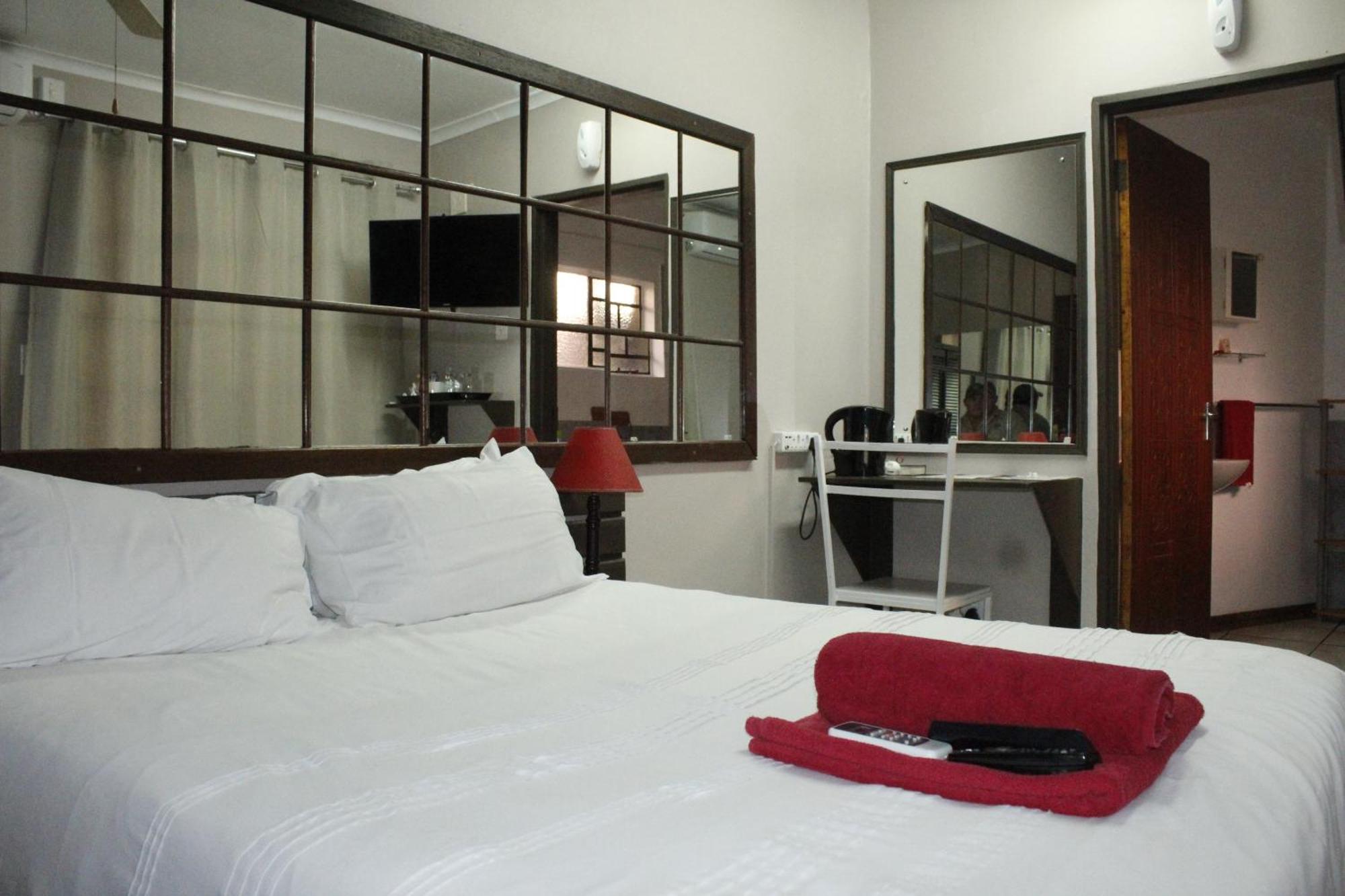 The Ultimate Lodge Louis Trichardt Bagian luar foto