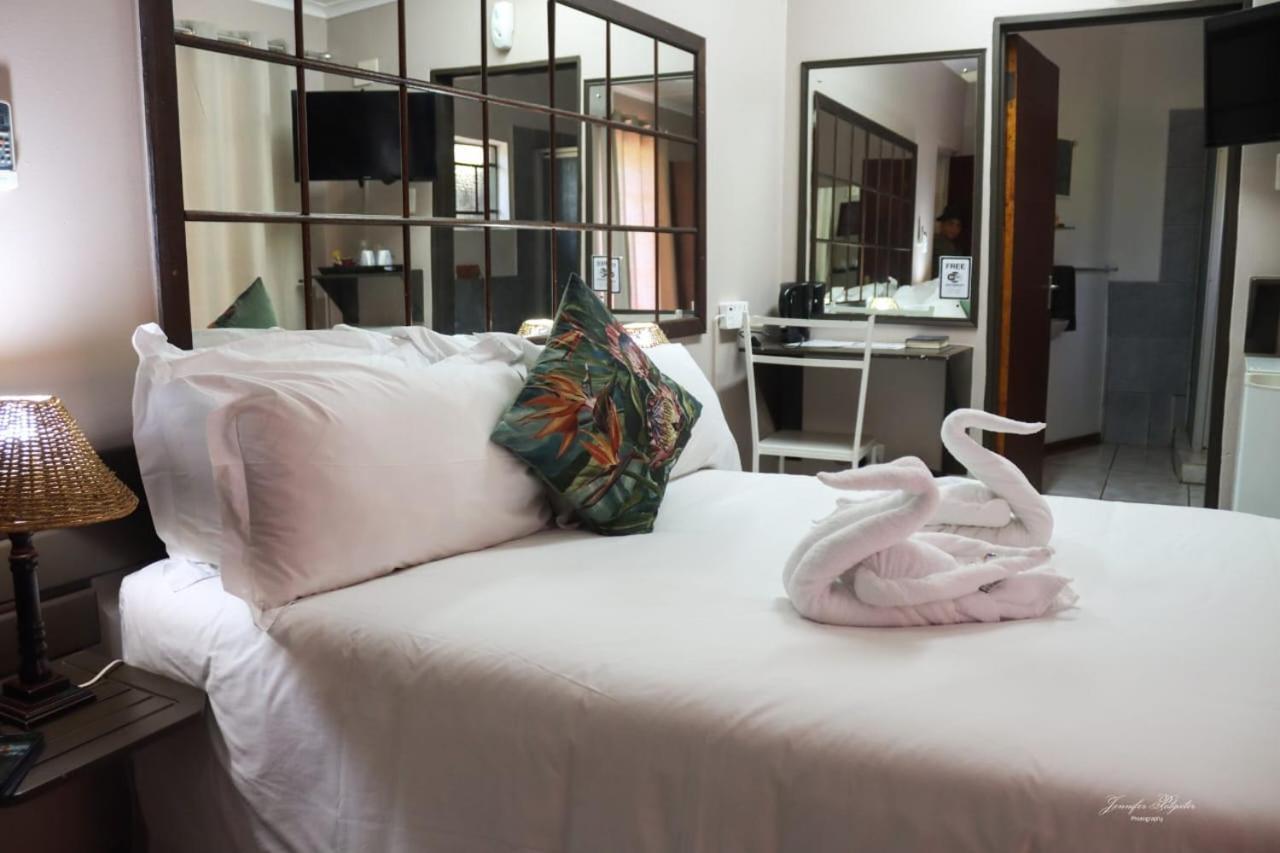 The Ultimate Lodge Louis Trichardt Bagian luar foto